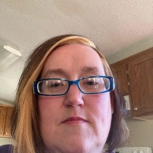 Meet your Posher, Debra